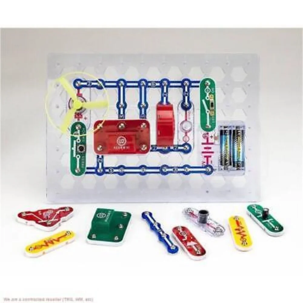 NEW SNAP CIRCUITS EXPLORER SCIENCE KIT - 125 PROJECTS AGES 8+